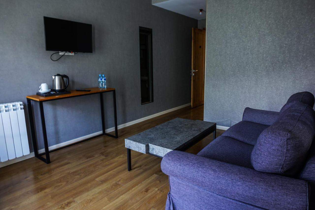 Hotel Stancia Kazbegi - City Center Екстериор снимка