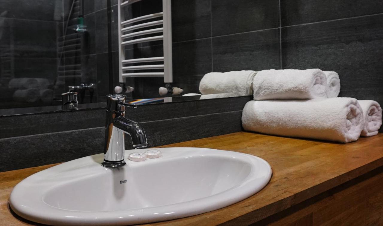 Hotel Stancia Kazbegi - City Center Екстериор снимка