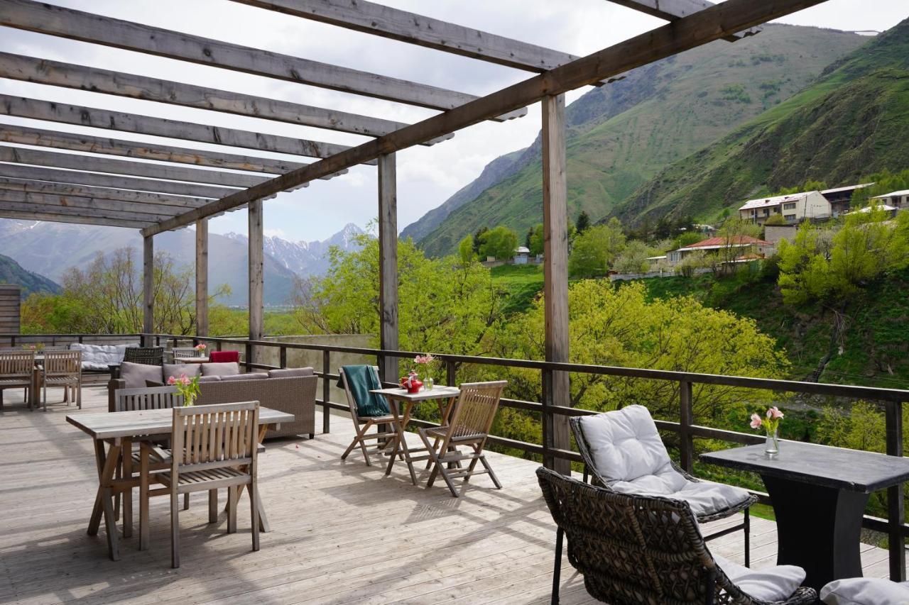 Hotel Stancia Kazbegi - City Center Екстериор снимка