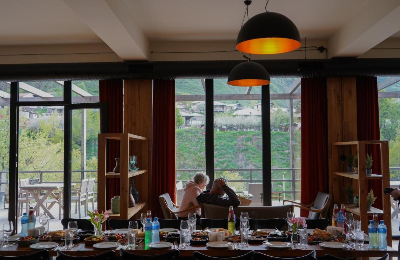 Hotel Stancia Kazbegi - City Center Екстериор снимка