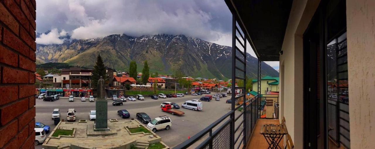 Hotel Stancia Kazbegi - City Center Екстериор снимка