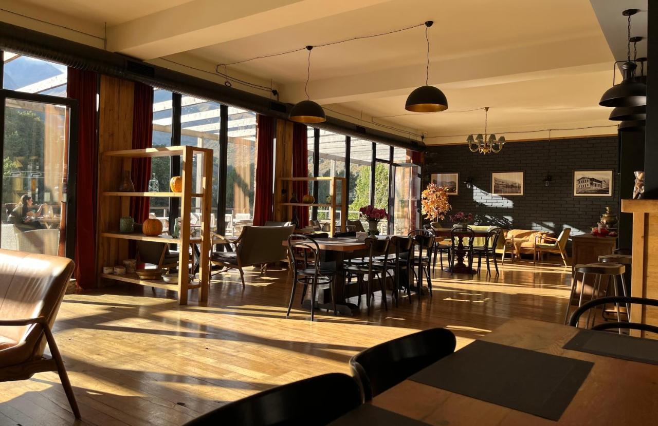 Hotel Stancia Kazbegi - City Center Екстериор снимка
