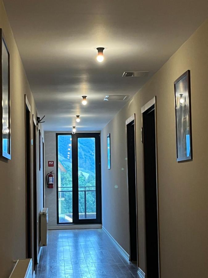 Hotel Stancia Kazbegi - City Center Екстериор снимка