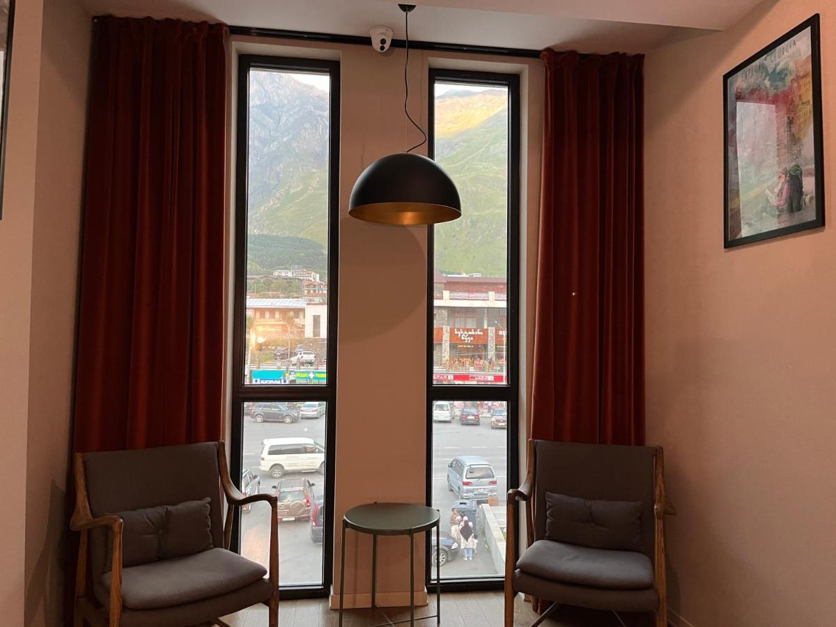 Hotel Stancia Kazbegi - City Center Екстериор снимка